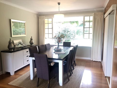 Stunning House With Beautiful Entertainment Area!! - Sunshine Coast Tourism 6