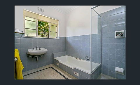 Stunning House With Beautiful Entertainment Area!! - Sunshine Coast Tourism 11
