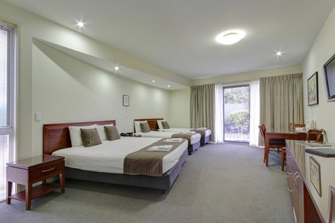 Strath Motel - Sunshine Coast Tourism 10