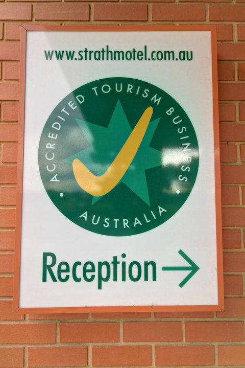 Strath Motel - Sunshine Coast Tourism 11