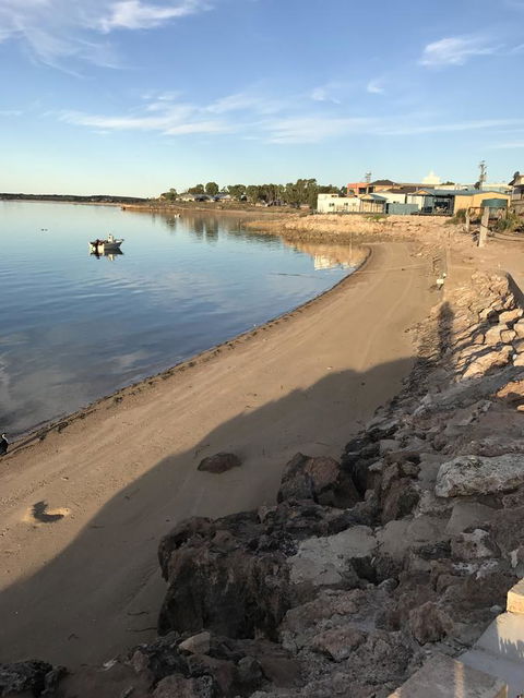 Beachside & Jetty View Apartment 6 - Captain\'s Apt - Holiday Sunshine Coast 30