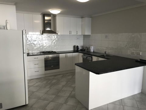 Beachside & Jetty View Apartment 6 - Captain\'s Apt - Holiday Sunshine Coast 33