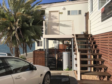 Beachside & Jetty View Apartment 6 - Captain\'s Apt - Holiday Sunshine Coast 35