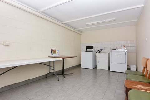 Motel Poinsettia - Sunshine Coast Tourism 8