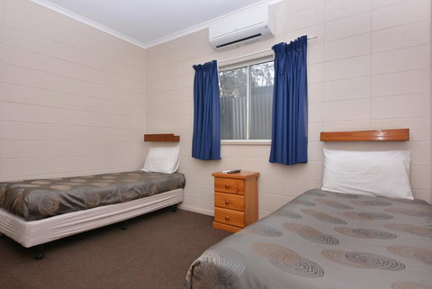 Motel Poinsettia - Sunshine Coast Tourism 16