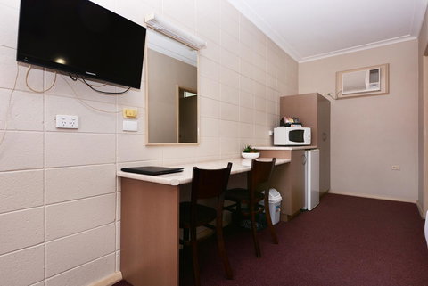 Motel Poinsettia - Sunshine Coast Tourism 28