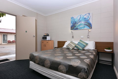 Motel Poinsettia - Sunshine Coast Tourism 25