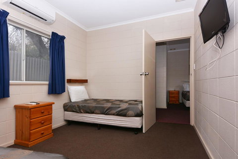 Motel Poinsettia - Sunshine Coast Tourism 17