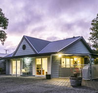 One Tree Bed and Breakfast - Holiday Sunshine Coast