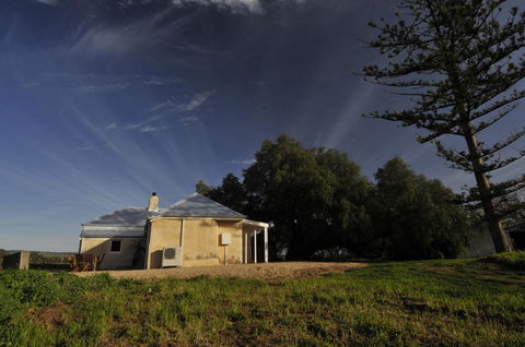 Peppermint Farm Cottage - Sunshine Coast Tourism 3