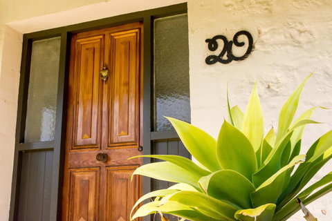 20 Hill Avenue Bed & Breakfast - Holiday Sunshine Coast 3