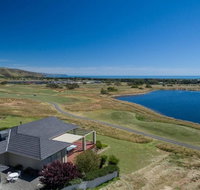 Golfers Paradise 18th Tee - 52 Huntingdale Drive - Sunshine Coast Tourism