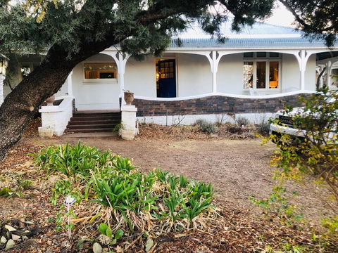 Belmore Cottage - Sunshine Coast Tourism 0