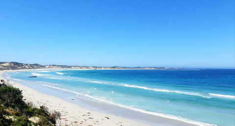 Rocks Retreat House With Sea Views - Sunshine Coast Tourism 7