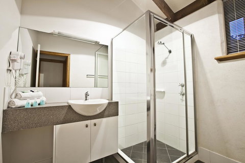 Chandlers Smiths Beach Villas - Holiday Sunshine Coast 8