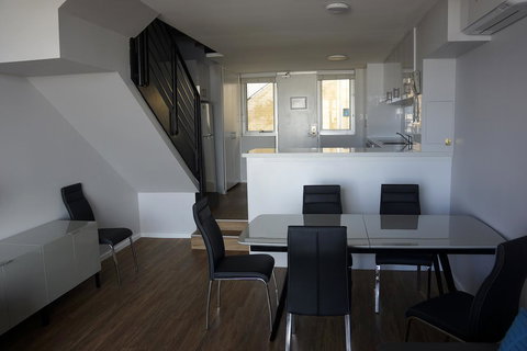 Oceanside 23 - Sunshine Coast Tourism 6