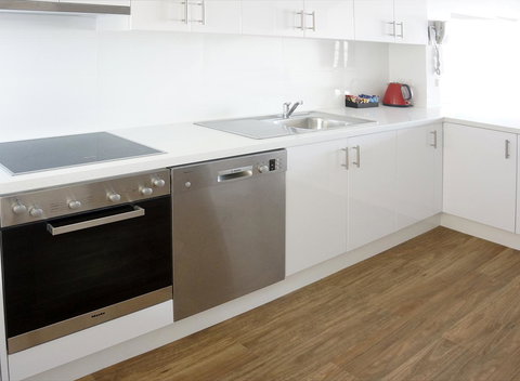 Oceanside 23 - Sunshine Coast Tourism 13