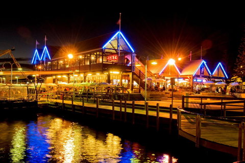 Oceanside 23 - Sunshine Coast Tourism 29