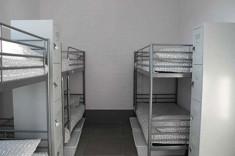 Perth City Backpackers Hostel - Note - Valid Passport Required To Check In - Sunshine Coast Tourism 5