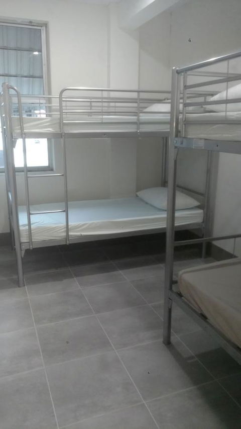 Perth City Backpackers Hostel - Note - Valid Passport Required To Check In - Sunshine Coast Tourism 21