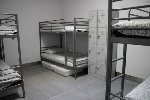 Perth City Backpackers Hostel - Note - Valid Passport Required To Check In - Sunshine Coast Tourism 3