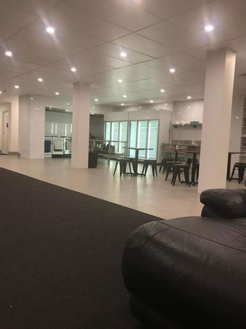 Perth City Backpackers Hostel - Note - Valid Passport Required To Check In - Sunshine Coast Tourism 11