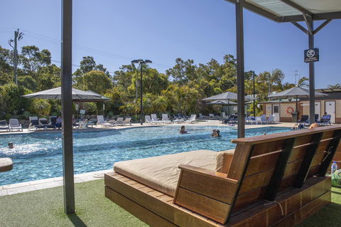 Karrinyup Waters Resort - Sunshine Coast Tourism 8