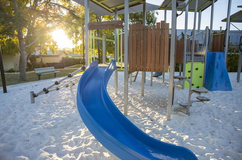 Karrinyup Waters Resort - Sunshine Coast Tourism 28