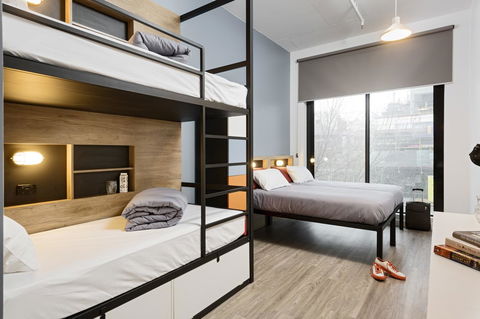 Hostel G Perth - Sunshine Coast Tourism 28