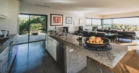 The Roozen Residence - Sunshine Coast Tourism 4