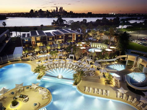 Crown Metropol Perth - Holiday Sunshine Coast 6
