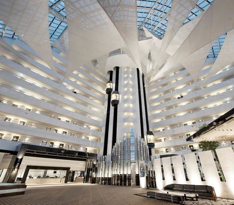 Crown Metropol Perth - Holiday Sunshine Coast 2