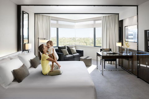 Crown Metropol Perth - Holiday Sunshine Coast 12