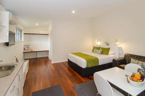 Margaret River Beach Studios - Sunshine Coast Tourism 5