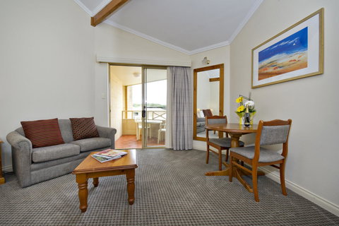 Abbey Beach Resort - Sunshine Coast Tourism 16