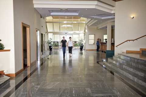 Abbey Beach Resort - Sunshine Coast Tourism 32