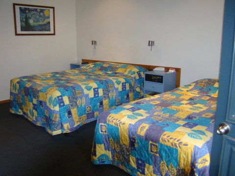 Dunsborough Central Motel - Sunshine Coast Tourism 27