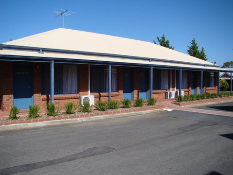 Dunsborough Central Motel - Sunshine Coast Tourism 36