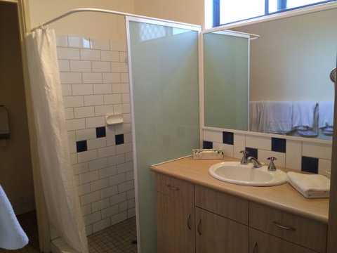 Dunsborough Central Motel - Sunshine Coast Tourism 37