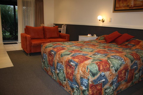 Dunsborough Central Motel - Sunshine Coast Tourism 29