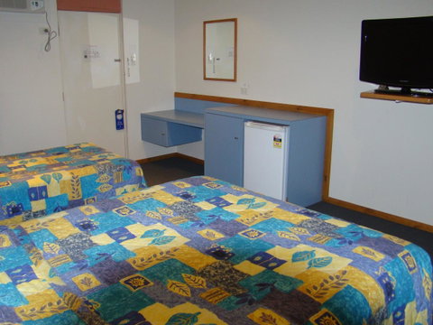 Dunsborough Central Motel - Sunshine Coast Tourism 25