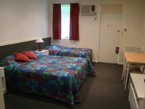 Dunsborough Central Motel - Sunshine Coast Tourism 30