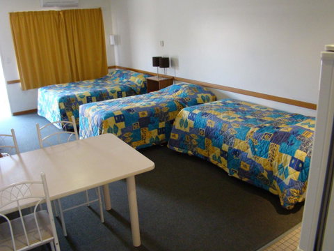 Dunsborough Central Motel - Sunshine Coast Tourism 35