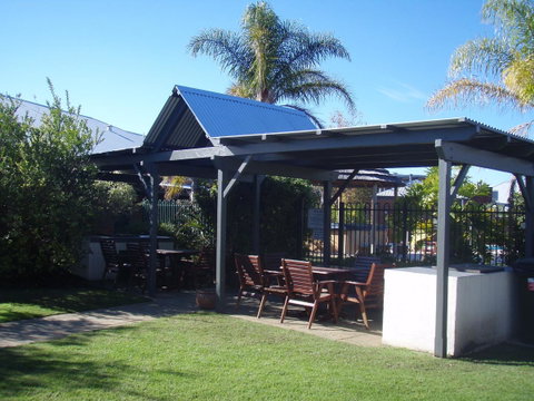 Dunsborough Central Motel - Sunshine Coast Tourism 14
