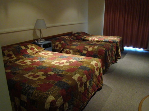 Dunsborough Central Motel - Sunshine Coast Tourism 18