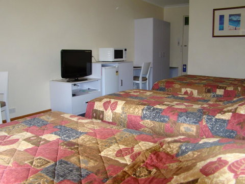 Dunsborough Central Motel - Sunshine Coast Tourism 7