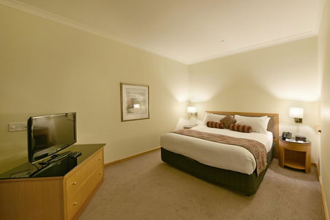 Duxton Hotel Perth - Holiday Sunshine Coast 10