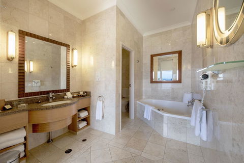 Duxton Hotel Perth - Holiday Sunshine Coast 14