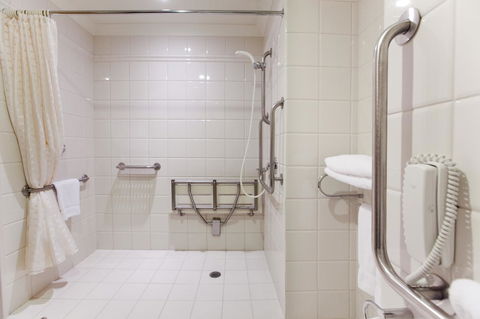 Duxton Hotel Perth - Holiday Sunshine Coast 4
