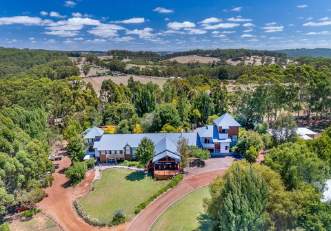 Chimes Spa Retreat - Sunshine Coast Tourism 3